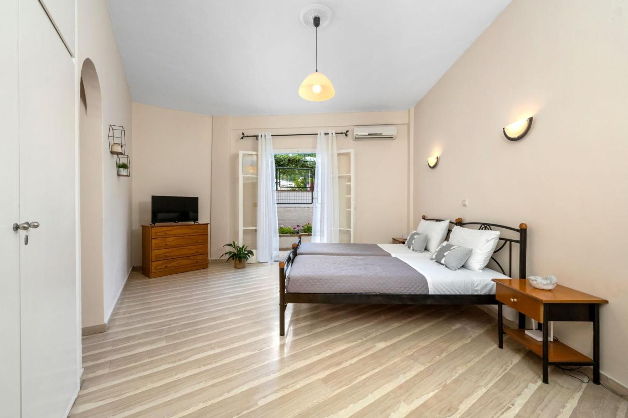 Aristo By Estia Benitses (Corfu)