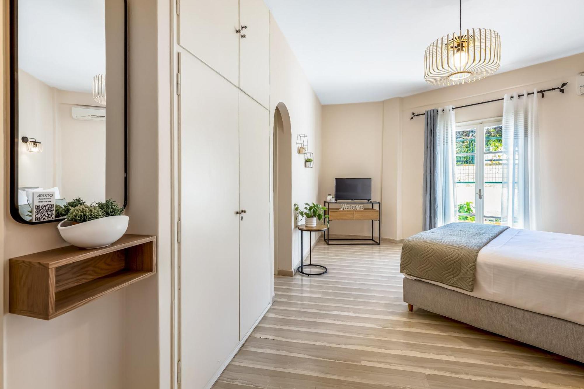Aristo By Estia *